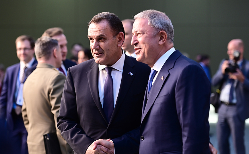 Παναγιωτόπουλος: Τετ α τετ 40 λεπτών με τον Ακάρ – «Δεν αποκλιμακώνεται η ένταση όσο η Τουρκία απειλεί»