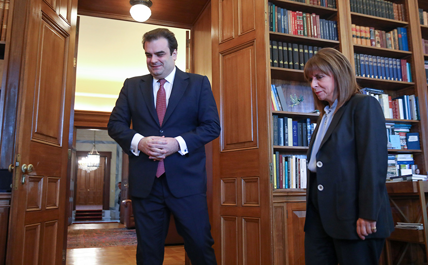 Συνάντηση Σακελλαροπούλου – Πιερρακάκη για τις επενδύσεις μεγάλων εταιρειών τεχνολογίας στην Ελλάδα