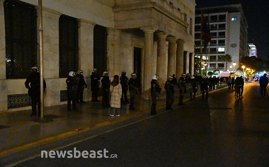 Πορεία στο αστυνομικό τμήμα Ομόνοιας Πορεία στο αστυνομικό τμήμα Ομόνοιας