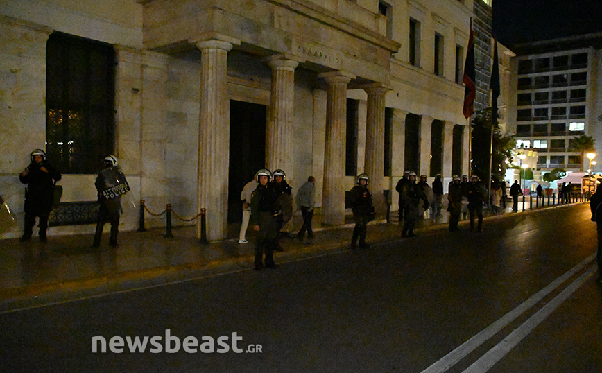 Πορεία στο αστυνομικό τμήμα Ομόνοιας Πορεία στο αστυνομικό τμήμα Ομόνοιας