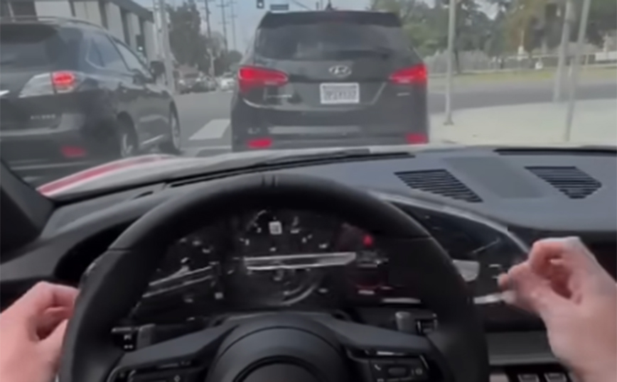 Όταν έχεις ξεχάσει να κάνεις&#8230; unboxing την Πόρσε