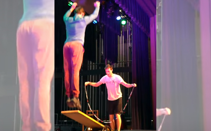 Τραμπάλα, σχοινάκι και άλμα σε συνδυασμό