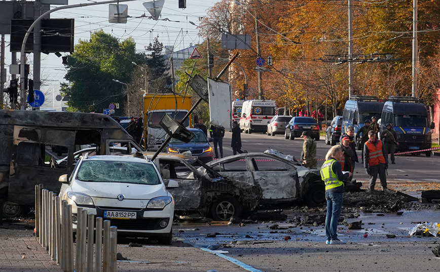 Απειλεί με κλιμάκωση ο Πούτιν μετά τους νέους βομβαρδισμούς στην Ουκρανία – Συνεδριάζουν οι G7