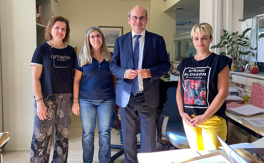 Χατζηδάκης: «Ο ΕΦΚΑ γίνεται κάθε μέρα καλύτερος – Μηδενίζονται οι εκκρεμότητες στις συντάξεις»