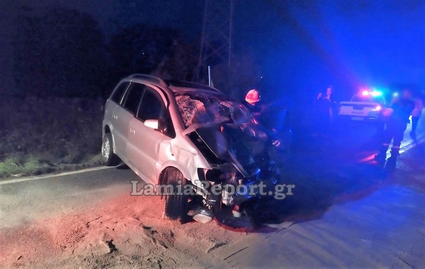 Φθιώτιδα: Αυτοκίνητο έπεσε πάνω σε νταλίκα – Τραυματίστηκε οικογένεια