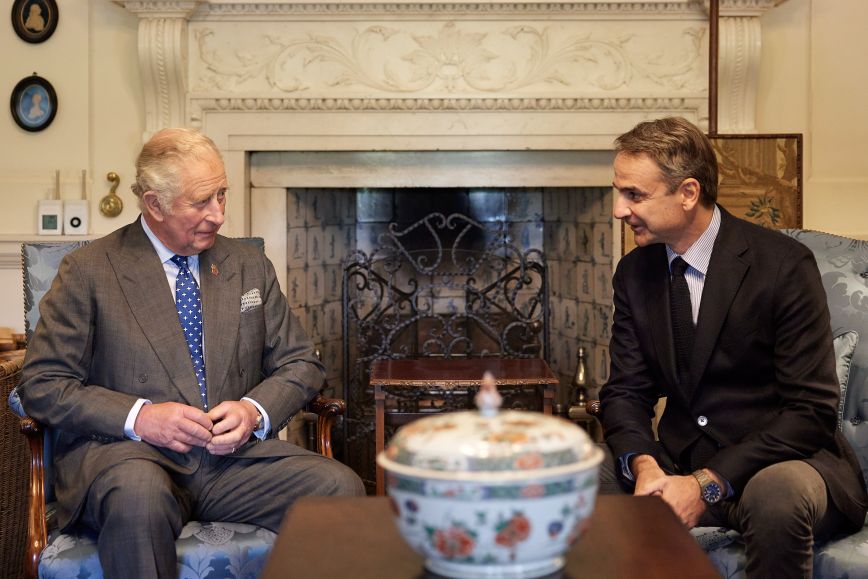 Στο Λονδίνο ο Κυριάκος Μητσοτάκης &#8211; Η συνάντηση με τον Βασιλιά Κάρολο και το μεγάλο άνοιγμα σε ξένους επενδυτές