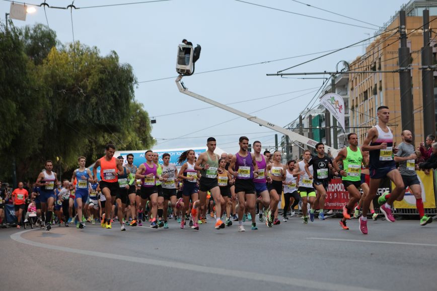 Συνεχίζονται οι κυκλοφοριακές ρυθμίσεις στο κέντρο της Αθήνας για τον 40ο Αυθεντικό Μαραθώνιο