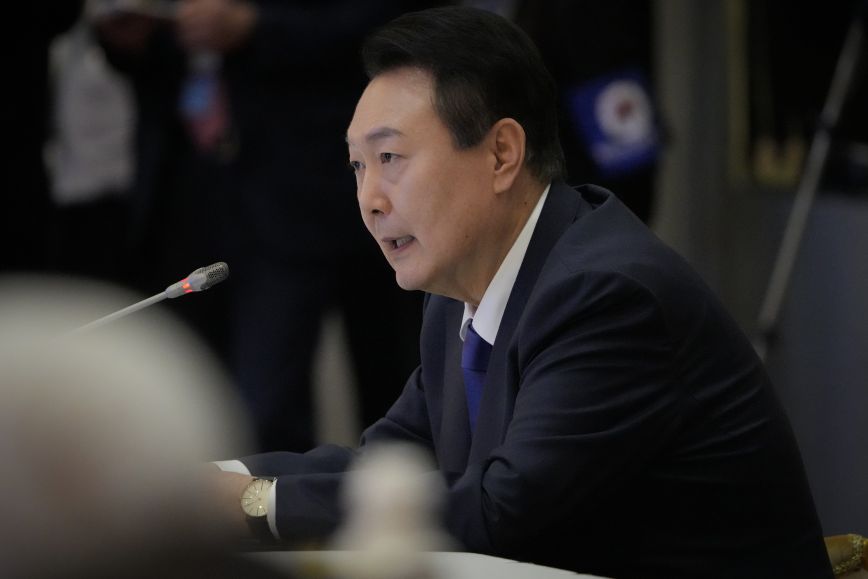 Νότια Κορέα: Μήνυμα του προέδρου Γιουν Σουκ-γελ για μεγαλύτερη συνεργασία με Κίνα και Ιαπωνία