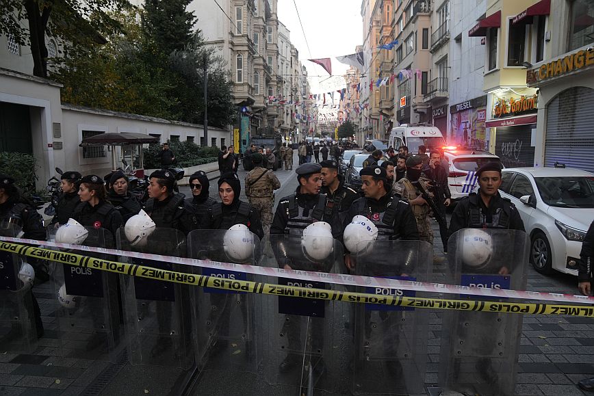 Έκρηξη στην Κωνσταντινούπολη: Γυναίκα βομβιστής καμικάζι πίσω από το χτύπημα, λέει ο Φουάτ Οκτάι