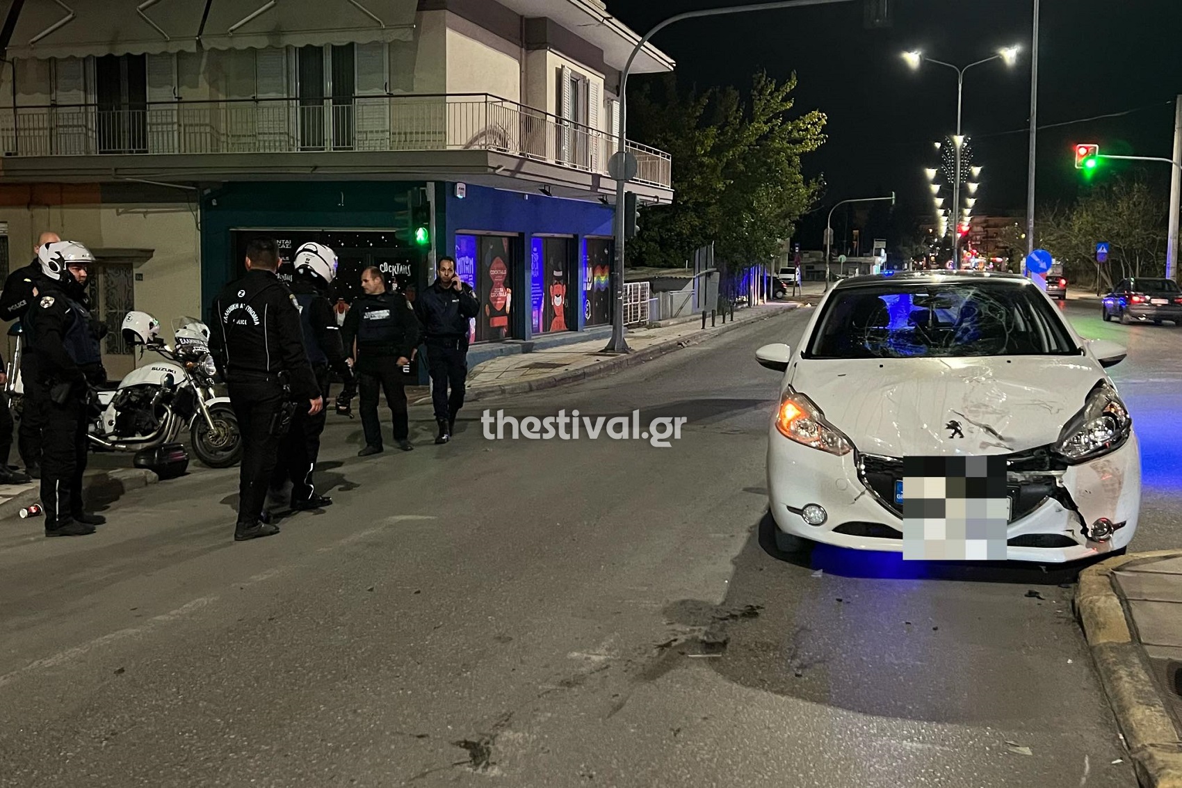 Θεσσαλονίκη: Αυτοκίνητο συγκρούστηκε με μοτοσυκλέτα της ΕΛΑΣ – Τραυματίστηκε αστυνομικός