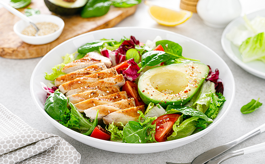 Σαλάτα με κοτόπουλο Σαλάτα με κοτόπουλο