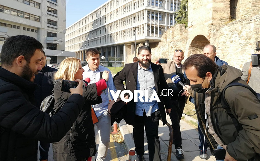 Θεσσαλονίκη: Η δίκη των «εξορκιστών» αναβλήθηκε για τις αρχές Μαΐου – Το «κυνηγητό» με τους δημοσιογράφους