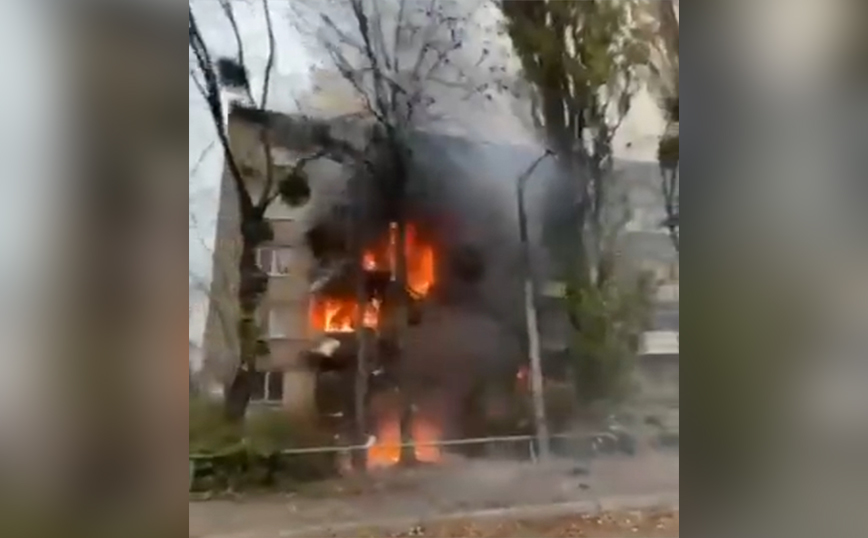 Με πυραύλους στο Κιέβο απάντησε η Ρωσία μετά την ομιλία Ζελένσκι στην G20 – Καπνός πάνω από την πόλη