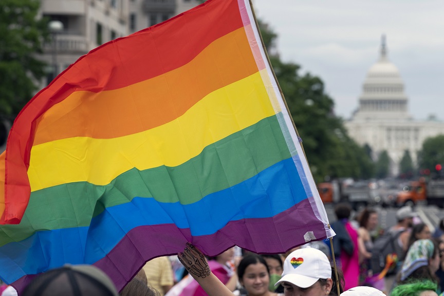 ΗΠΑ: Η Γερουσία ενέκρινε νόμο που προστατεύει τον γάμο ομοφυλοφίλων σε όλη τη χώρα