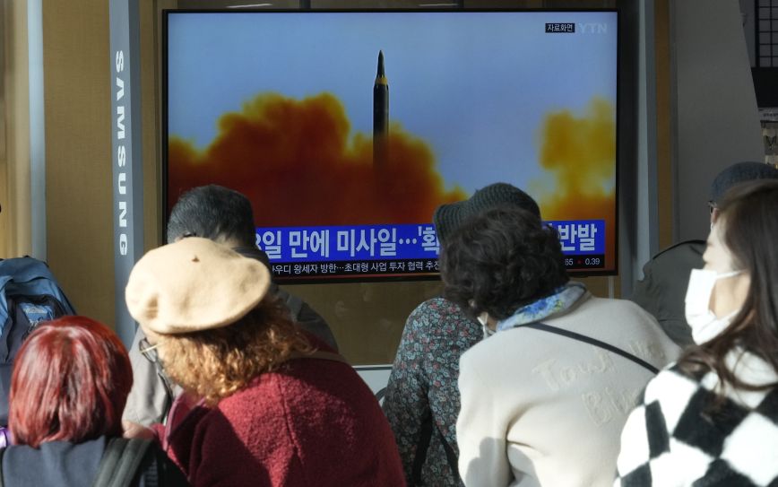Στα ύψη η ένταση στην κορεατική χερσόνησο: Η Πιονγκγιάνγκ εκτόξευσε «βαλλιστικό πύραυλο άγνωστου τύπου»