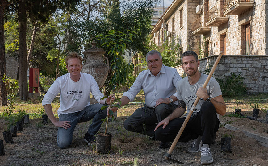 Citizen Day 2022: 250 εργαζόμενοι της L&#8217;ORÉAL Hellas έφεραν χαρά στο Γηροκομείο Αθηνών