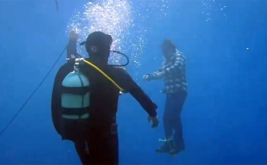 Maestro: Ο Γιάννης Τσορτέκης έμεινε κάτω από το νερό πάνω από 40 λεπτά &#8211; Δείτε τα υποβρύχια γυρίσματα