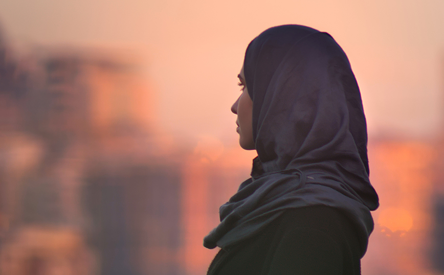 Γυναίκα με χιτζάμπ Γυναίκα με χιτζάμπ