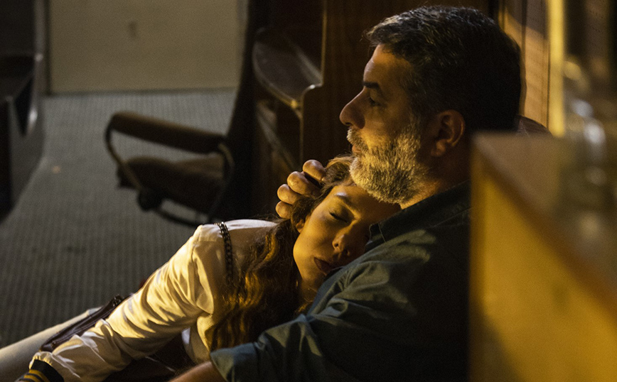 Αυτή η νύχτα μένει