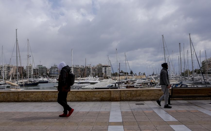 Ποιος πολύ γνωστός πολιτικός βγαίνει συχνά για περπάτημα στο Πασαλιμάνι;
