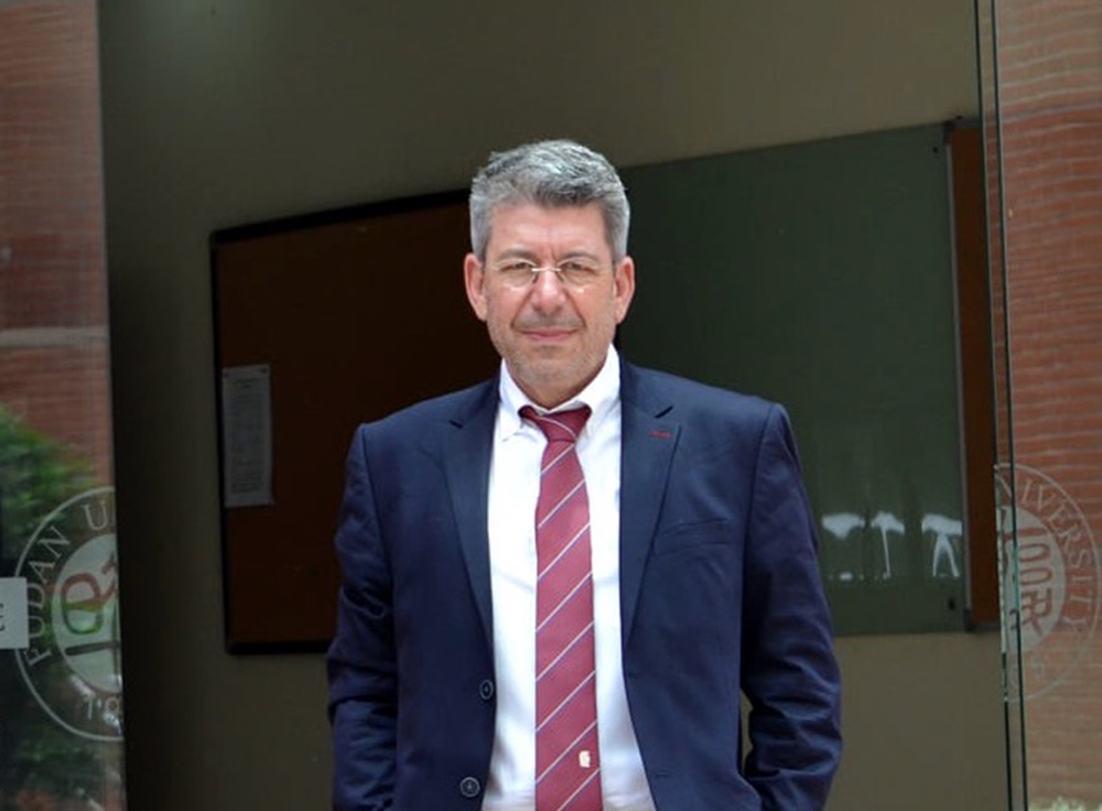 O Γιώργος Πλειός O Γιώργος Πλειός