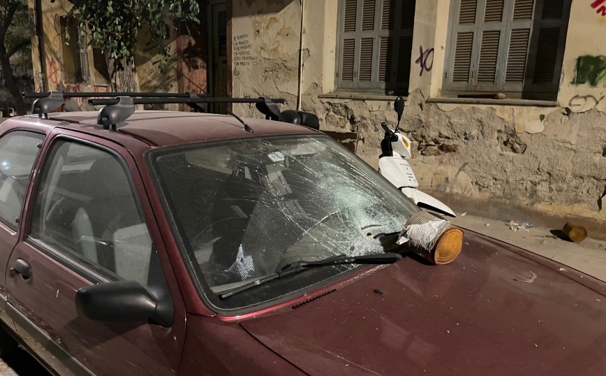 Προσφυγικά: Εικόνες καταστροφής μετά την επιχείρηση της αστυνομίας – Δείτε φωτογραφίες του Newsbeast