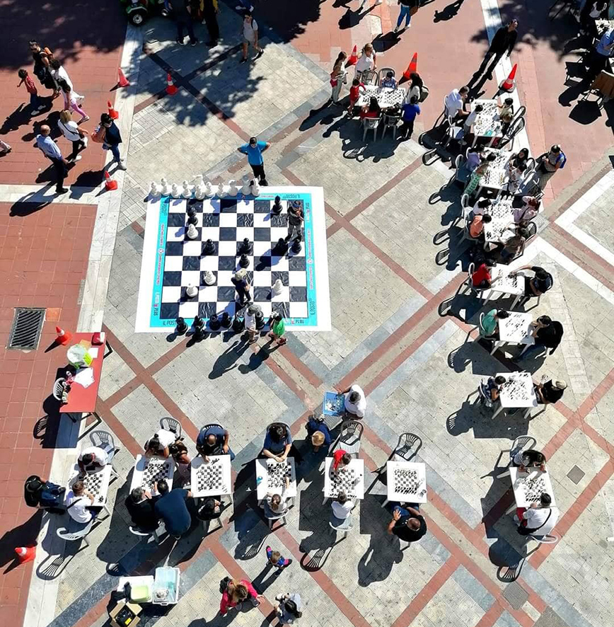 Θεσσαλονίκη: Πώς ο Μέσι και ο Ρονάλντο προσελκύουν μικρά παιδιά στο σκάκι
