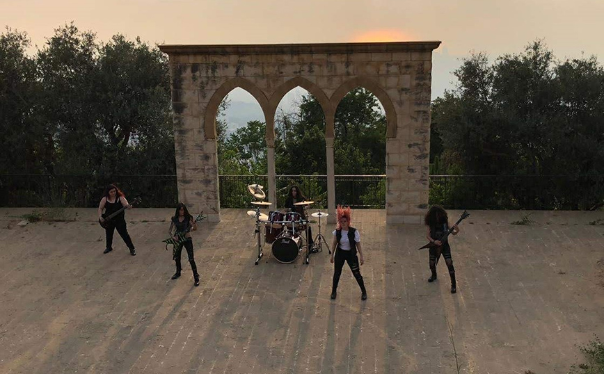 «Sirens»: Η ιστορία της πρώτης και αποκλειστικά γυναικείας thrash metal μπάντας στον Λίβανο γίνεται ντοκιμαντέρ