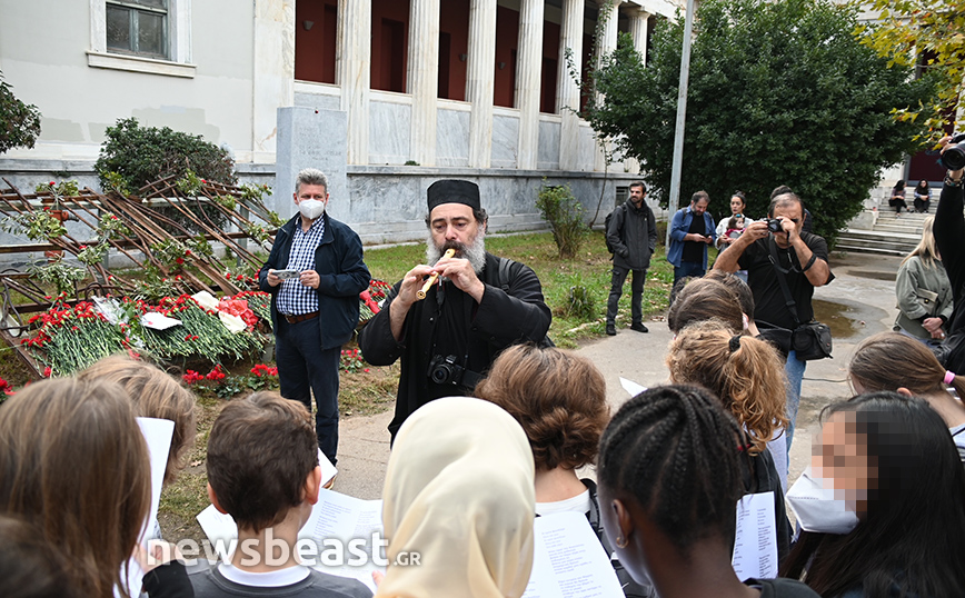 Πολυτεχνείο: Τα παιδιά του Δημοτικού Σχολείου «Λέλα Καραγιάννη» στέλνουν ένα συγκινητικό μήνυμα για την 49η επέτειο