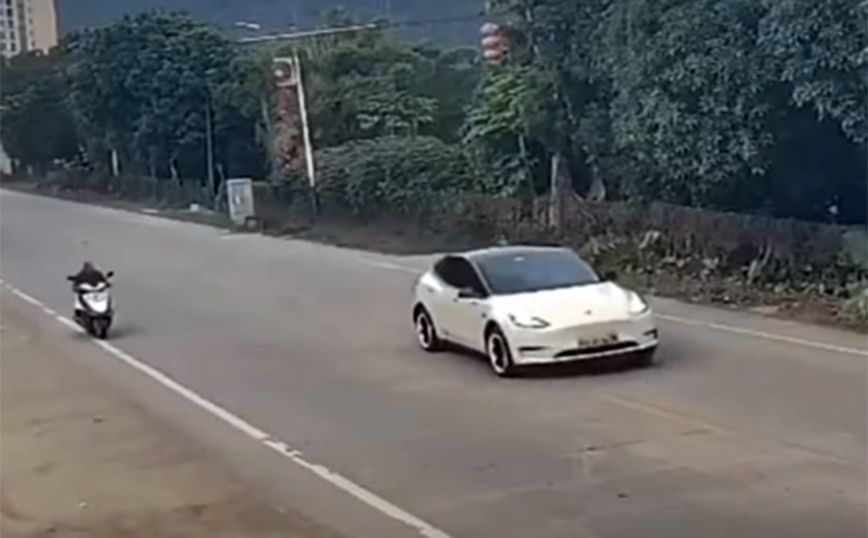 Αυτοκίνητο Tesla εκτός ελέγχου σκοτώνει δύο ανθρώπους στην Κίνα – Πιθανή αιτία ότι δεν έπιασαν τα φρένα