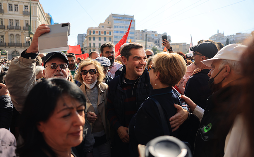 Τσίπρας στην απεργιακή κινητοποίηση: Ηχηρή απάντηση στο καθεστώς της ακρίβειας, της ανασφάλειας, της διαφθοράς