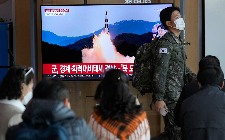 Η Βόρεια Κορέα εκτόξευσε βαλλιστικό πύραυλο προς τη θάλασσα στα ανοικτά της ανατολικής ακτής της