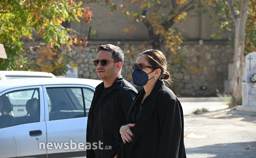 Ηλίας Ζερβός: Θλίψη στην κηδεία του ηθοποιού Ηλίας Ζερβός: Θλίψη στην κηδεία του ηθοποιού