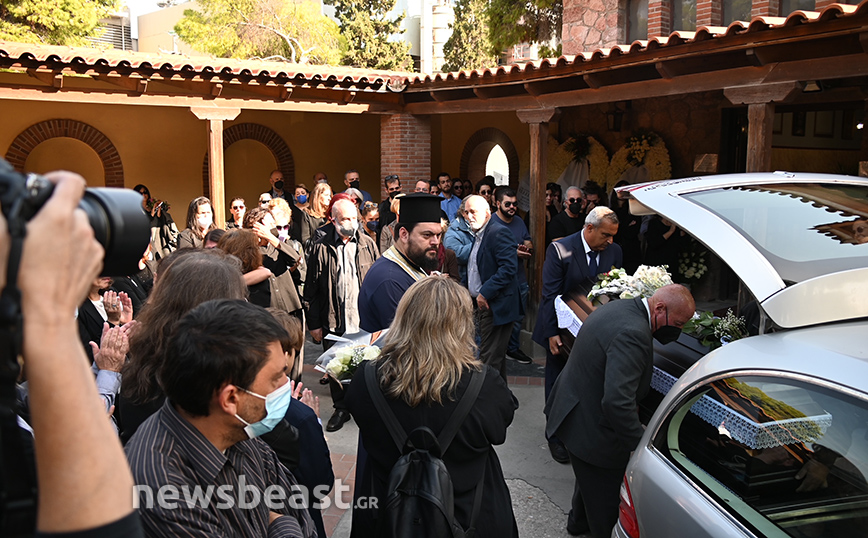 Ηλίας Ζερβός: Θλίψη στην κηδεία του ηθοποιού Ηλίας Ζερβός: Θλίψη στην κηδεία του ηθοποιού