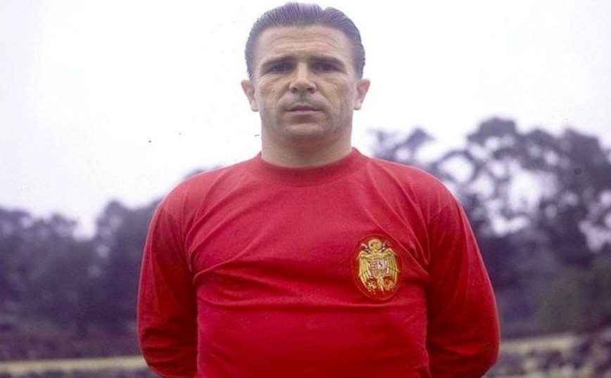 Ο Πούσκας με την εθνική Ισπανίας Ο Πούσκας με την εθνική Ισπανίας