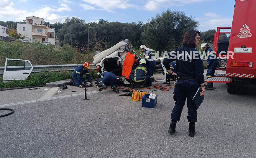 Σοβαρό τροχαίο στα Χανιά, εγκλωβίστηκε ο οδηγός στο όχημα – Δείτε φωτογραφίες και βίντεο