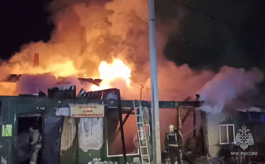 Ρωσία: Τουλάχιστον 22 νεκροί έπειτα από την πυρκαγιά σε οίκο ευγηρίας στο Κεμέροβο