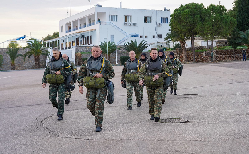 Επίσκεψη Αρχηγού ΓΕΕΘΑ στο Κέντρο Εκπαίδευσης Ειδικών Δυνάμεων και Συντήρηση Ικανότητας Αλεξιπτωτιστή Επίσκεψη Αρχηγού ΓΕΕΘΑ στο Κέντρο Εκπαίδευσης Ειδικών Δυνάμεων και Συντήρηση Ικανότητας Αλεξιπτωτιστή