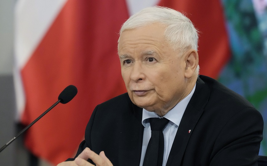 Πολωνία: Ο αρχηγός του κυβερνώντος κόμματος κατά της Γερμανίας – «Με την ειρήνη προσπαθεί όσα απέτυχε με τον πόλεμο»