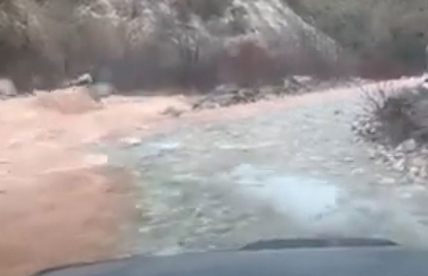 Κακοκαιρία Gaia: Υπερχείλισαν ποτάμια και πλημμύρισαν δρόμους σε χωριά στα Τρίκαλα