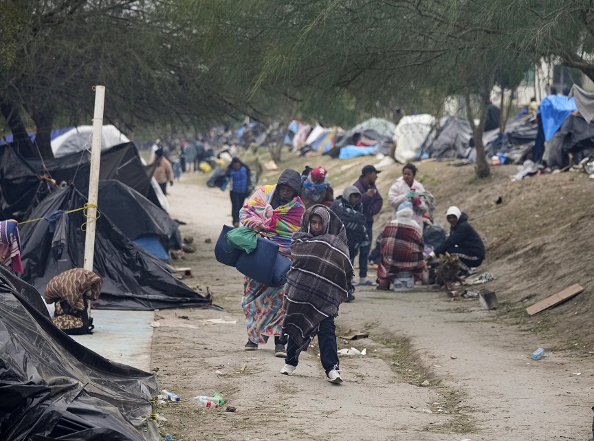 ΗΠΑ: Το Ανώτατο Δικαστήριο διατήρησε το μέτρο για την άμεση απέλαση παράτυπων μεταναστών