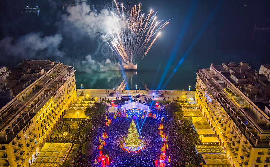 Φωταγώγηση του Χριστουγεννιάτικου δέντρου στην Θεσσαλονίκη Φωταγώγηση του Χριστουγεννιάτικου δέντρου στην Θεσσαλονίκη