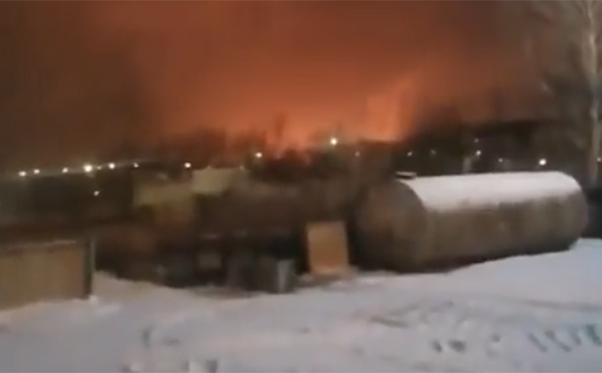 Φωτιά με δύο νεκρούς σε διυλιστήριο στη Ρωσία
