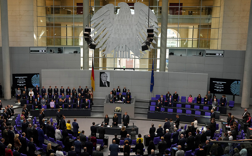 Γερμανία: Ακροδεξιά οργάνωση σχεδίαζε να εισβάλλει βίαια στην Μπούντεσταγκ – Συνελήφθησαν 25 μέλη της