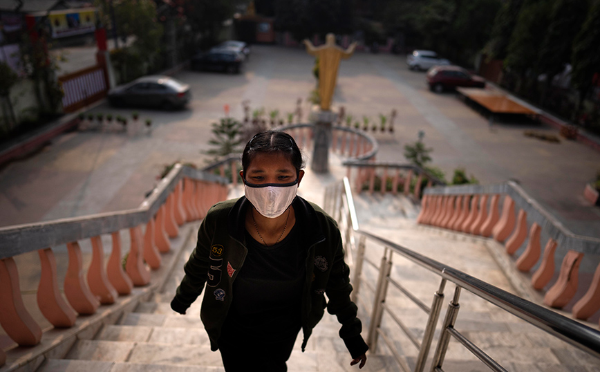 Ενθουσιασμός στην Κίνα για την κατάργηση της υποχρεωτικής καραντίνας: «Έρχεται η άνοιξη!» 