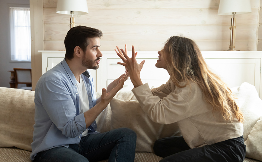 Ζευγάρι καυγαδίζει Ζευγάρι καυγαδίζει