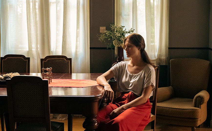 Αυτή η νύχτα μένει