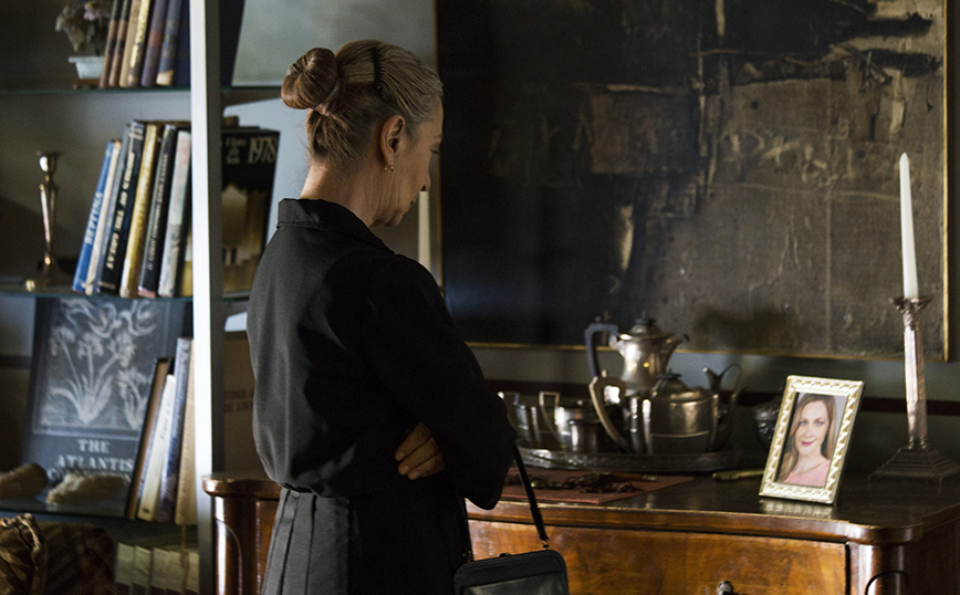 Αυτή η νύχτα μένει