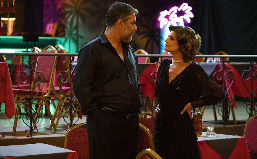 Αυτή η νύχτα μένει