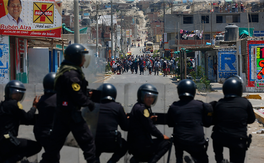 Πολιτική κρίση στο Περού: Άλλοι επτά νεκροί στις συγκρούσεις